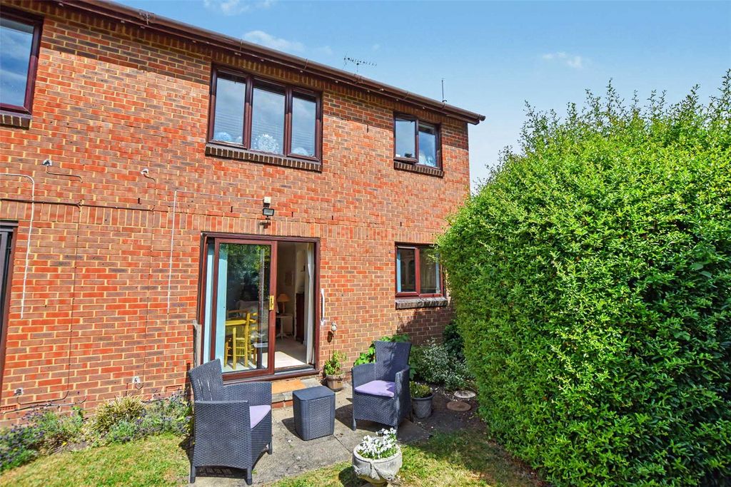 Property photo 1 of 12 Picture No. 17