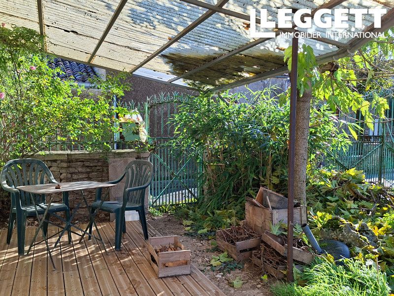 Property photo 2 of 10