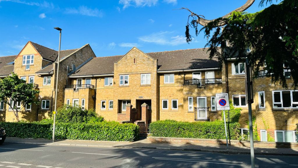 Property photo 1 of 8
