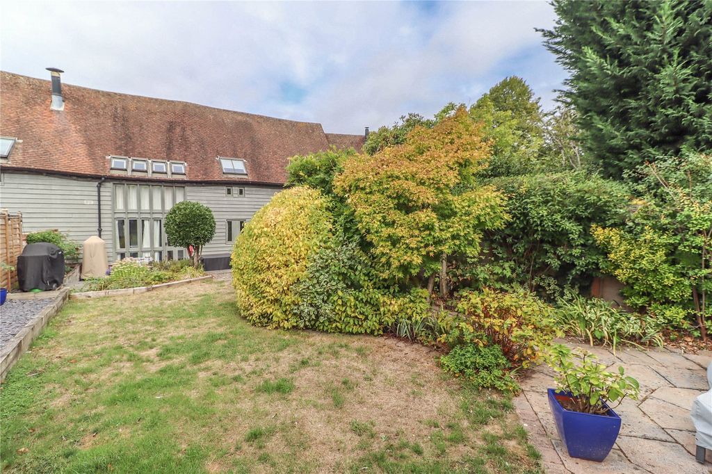 Property photo 2 of 25 Picture No. 31