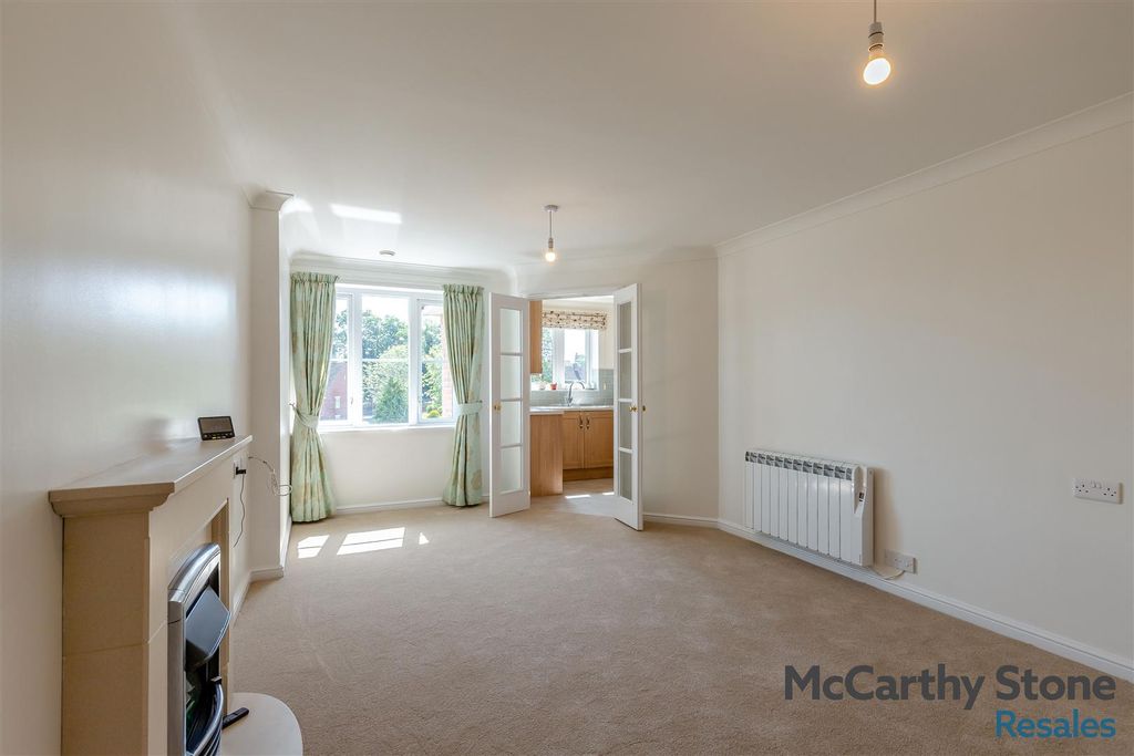 Property photo 2 of 43 8692467-Interior08.Jpg