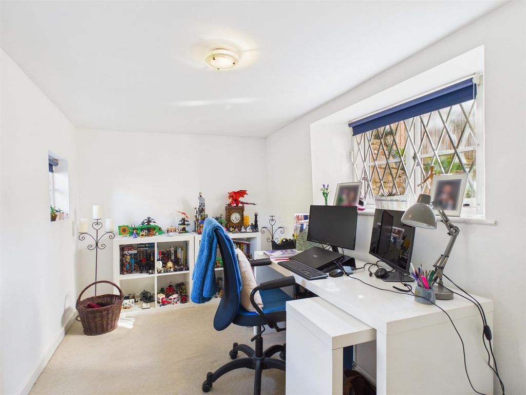 Property photo 3 of 11 Snug / Bed 4