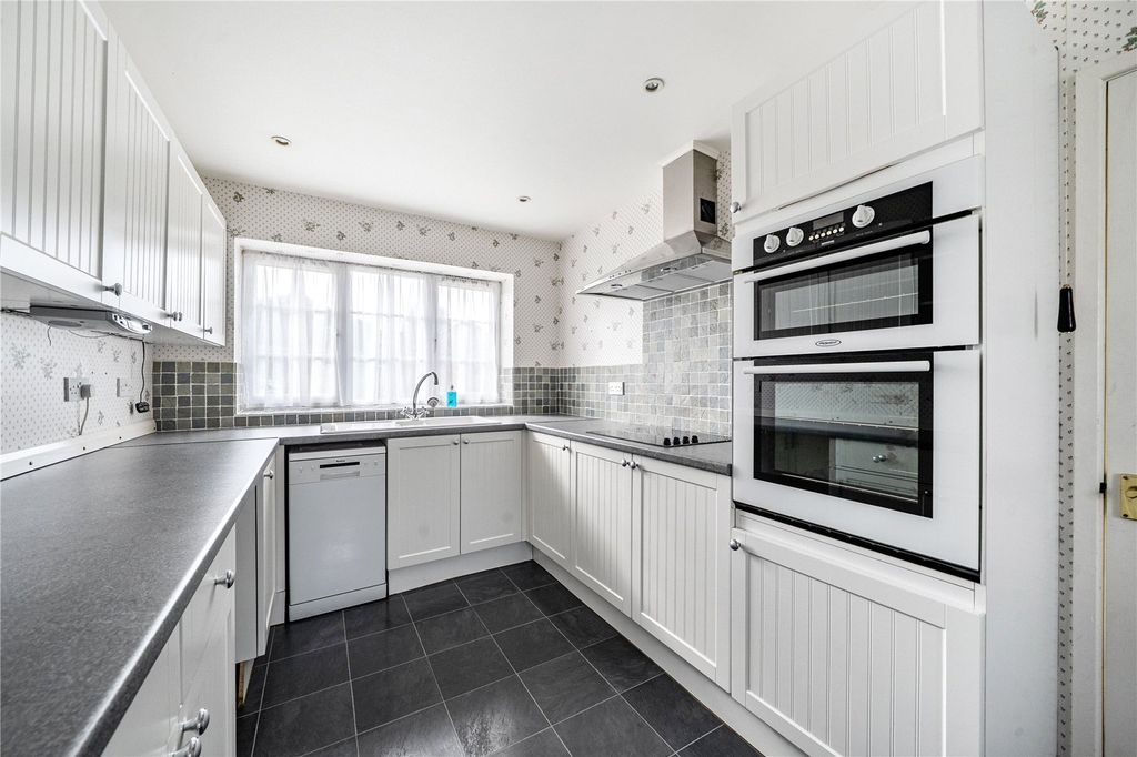Property photo 2 of 22 Picture No. 04