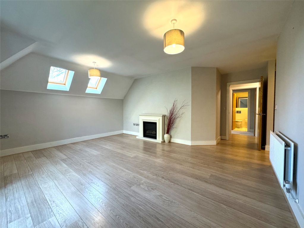 Property photo 3 of 16 Picture No. 05