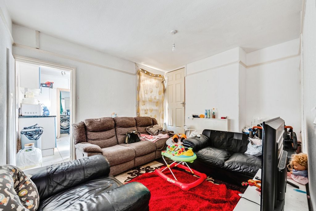 Property photo 2 of 10 Pbox-Img.Jpg