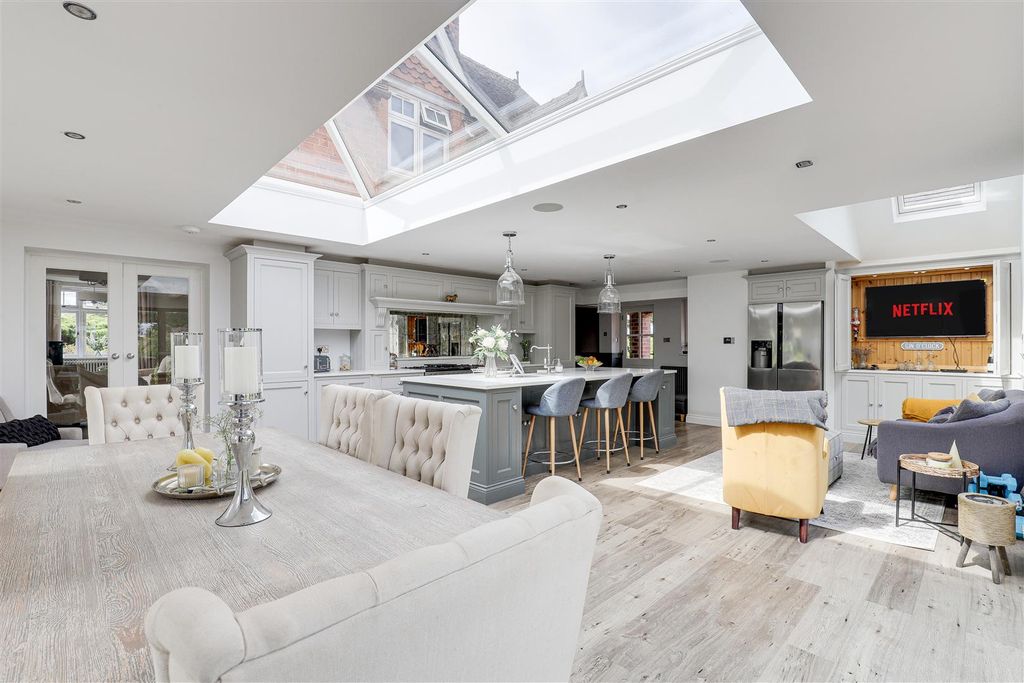 Property photo 3 of 79 4317.Jpg