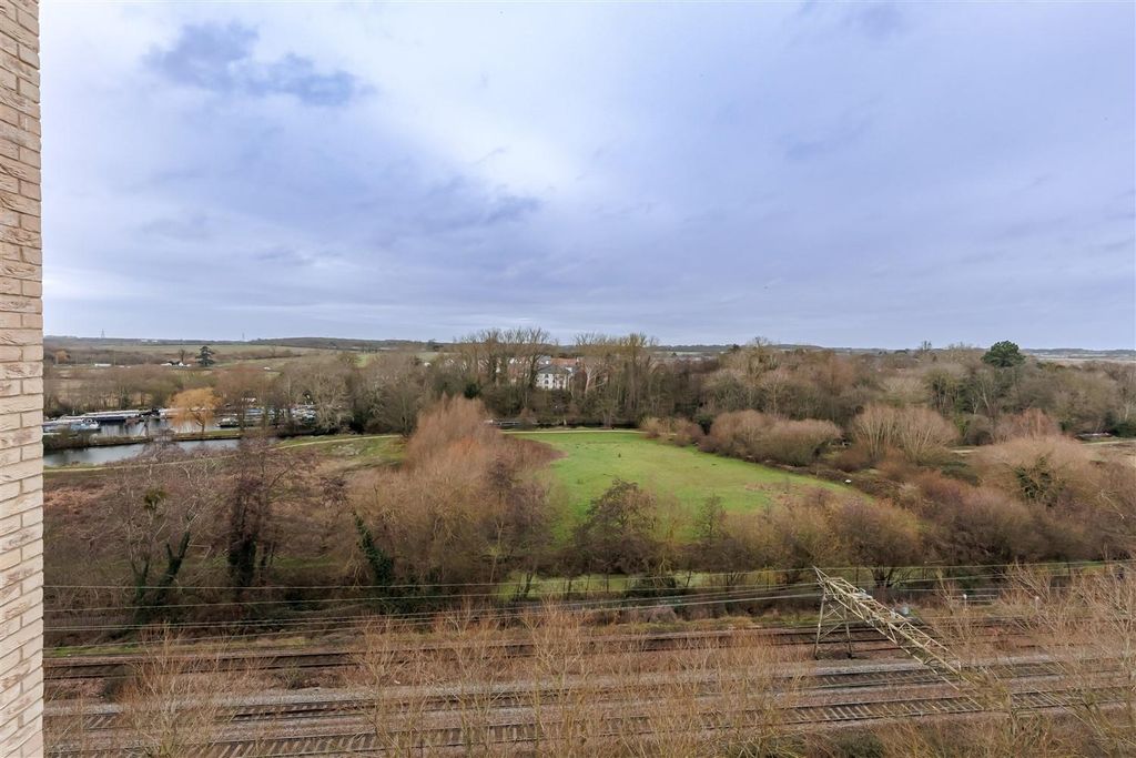 Additional image 17 of 2 bed flat for saleGodfrey House, Edinburgh Gate, Harlow CM20
