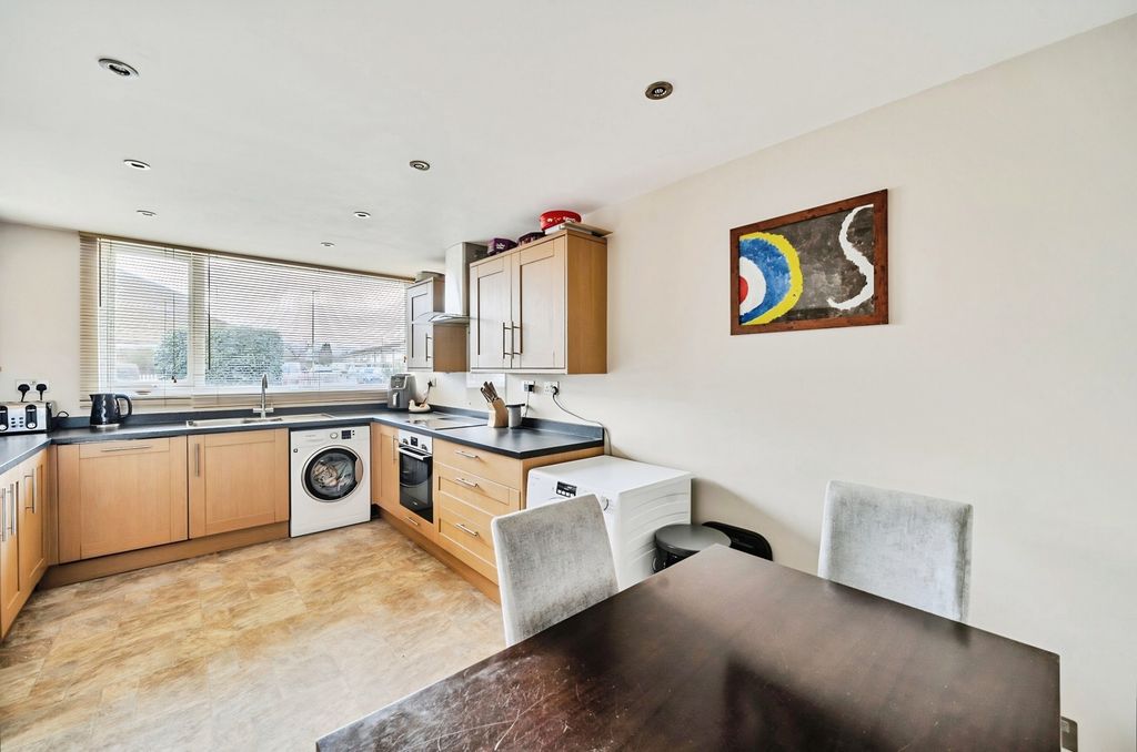 Property photo 2 of 20 Pbox-Img.Jpg