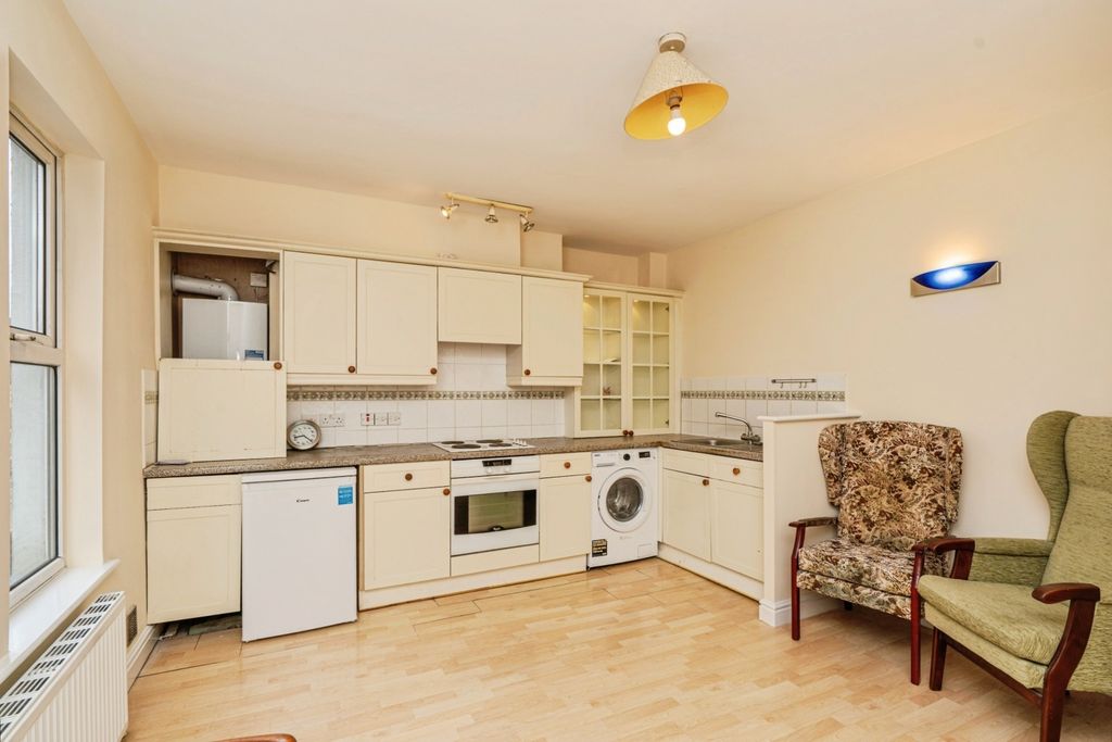 Property photo 3 of 10 Picture No. 25