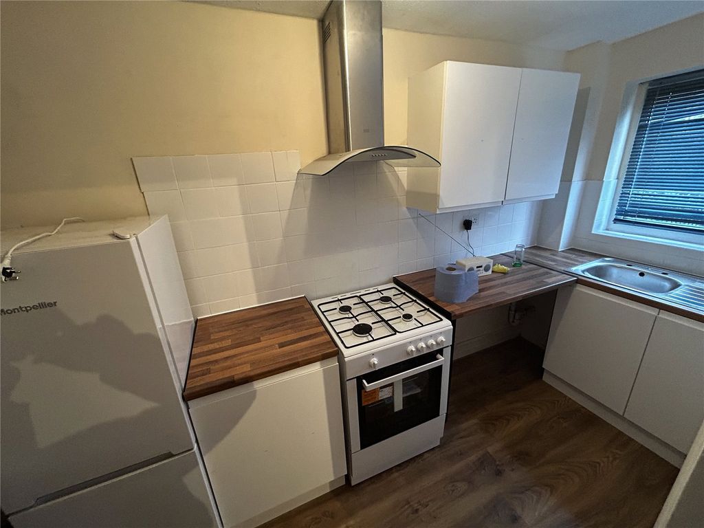 Property photo 3 of 5 Picture No. 09