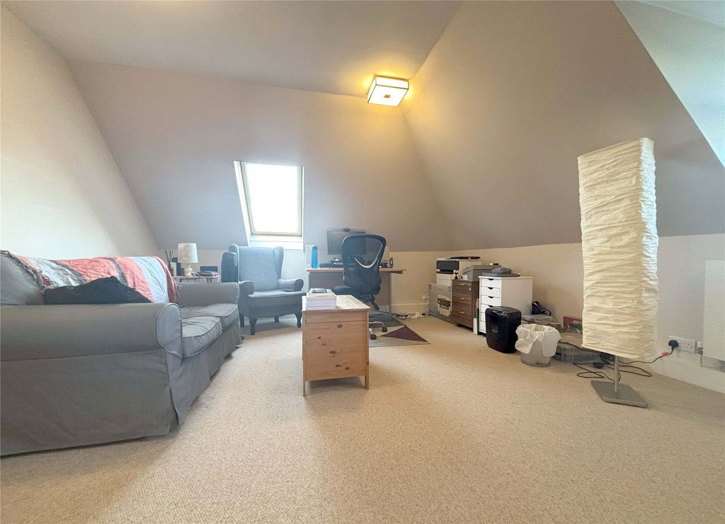 Property photo 1 of 6 Living/Dining Room