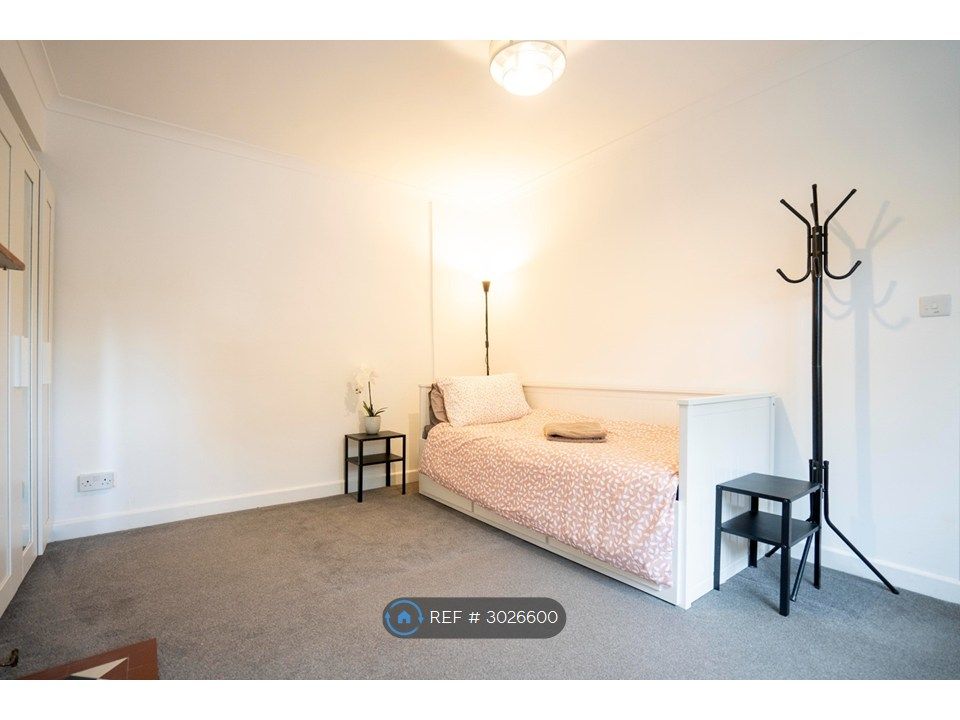 Property photo 3 of 23 Ground Floor Bedroom/Lounge 2