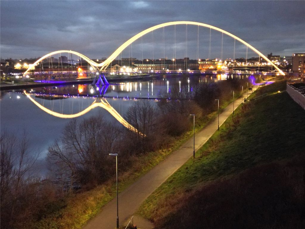 Property photo 2 of 22 Picture No. 23