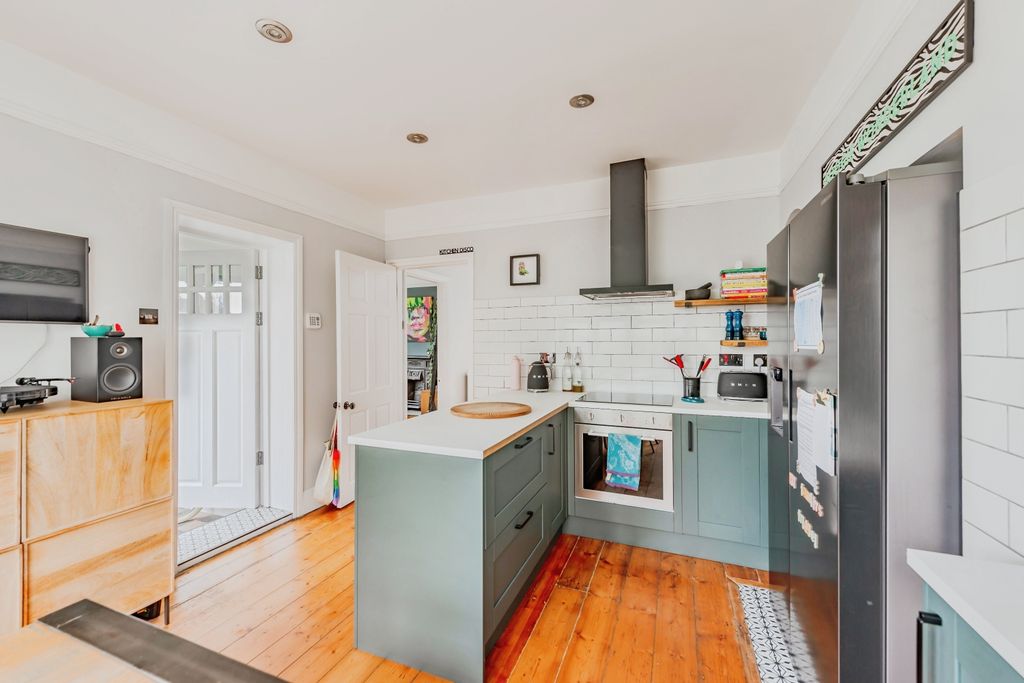 Property photo 2 of 15 Kitchen