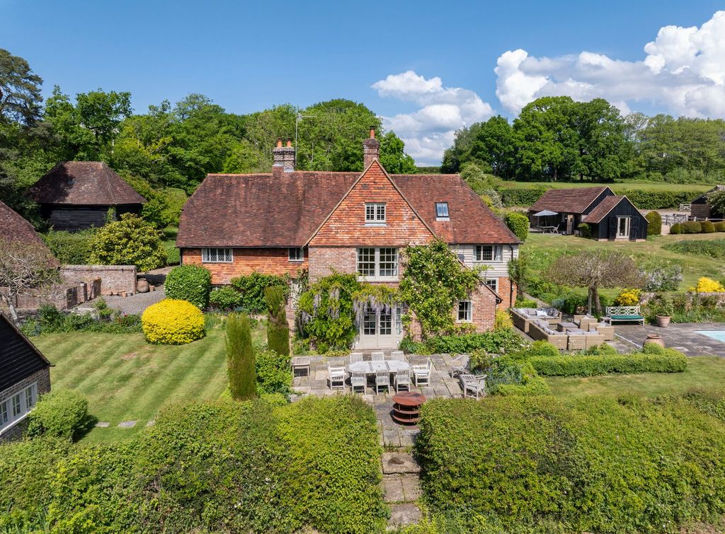 Property photo 2 of 24 House