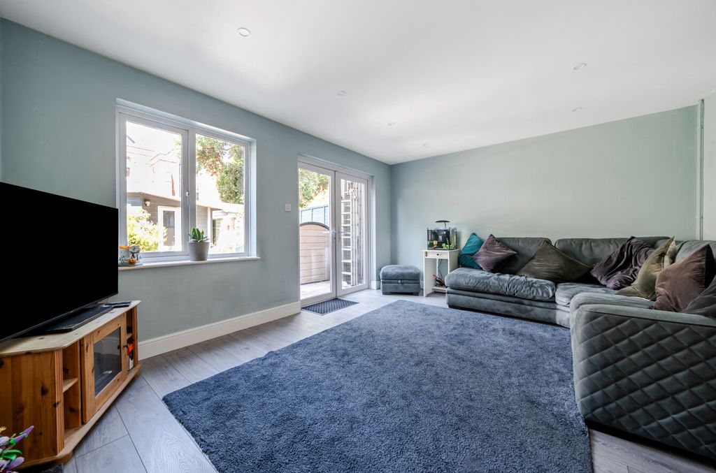 Property photo 2 of 13 1486087-4-6A6Caed...