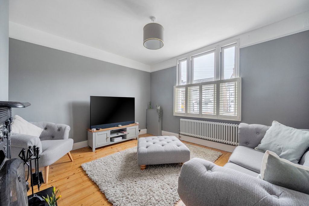 Property photo 2 of 18 Living Room