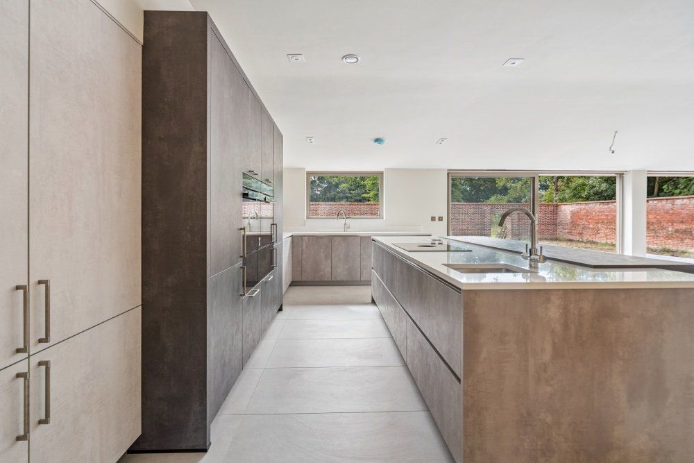 Property photo 2 of 14 Kitchen