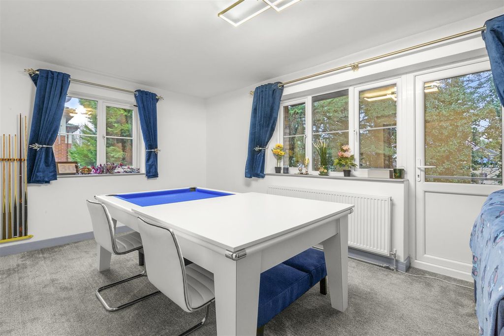 Property photo 2 of 9 Dining Area