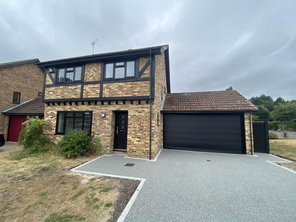 Property photo 1 of 16 Image00003