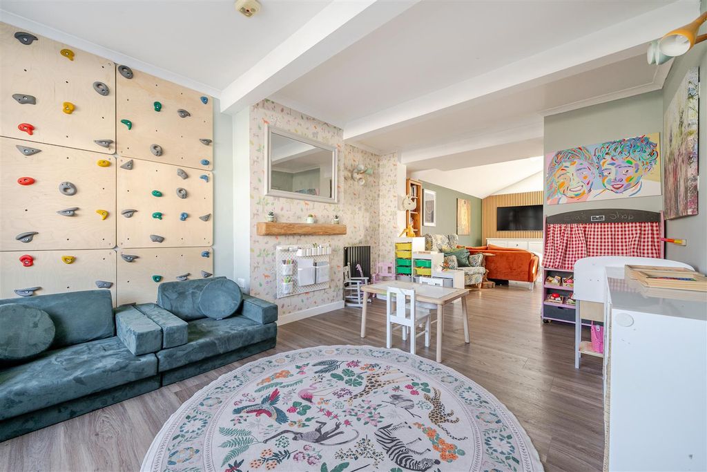 Property photo 2 of 20 1405002-6-6979E8B3B687F.Jpg