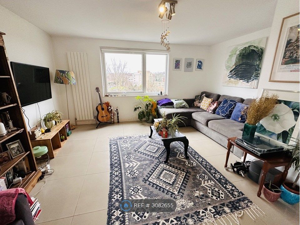 Property photo 3 of 28