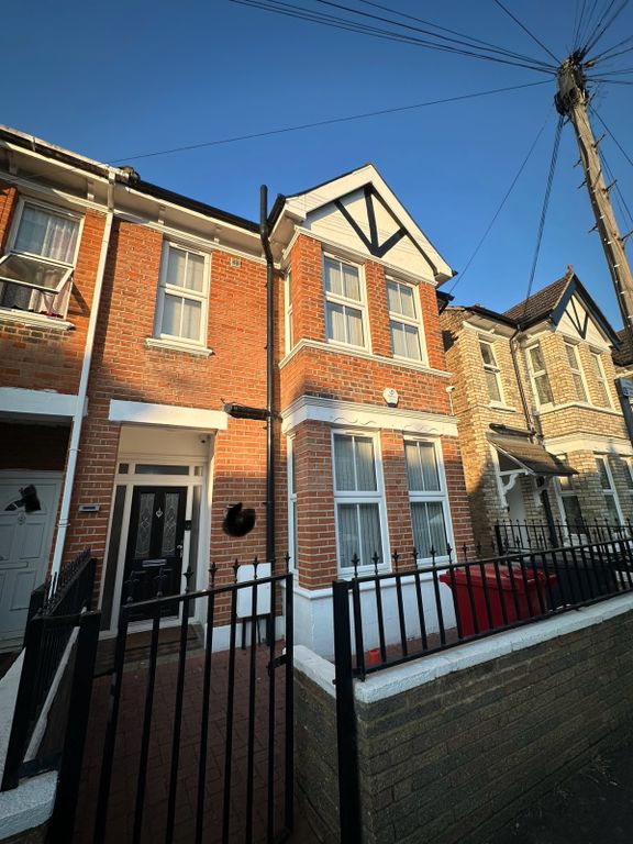 Property photo 1 of 24 HMO Investment Opportunity – Sl1, Slough