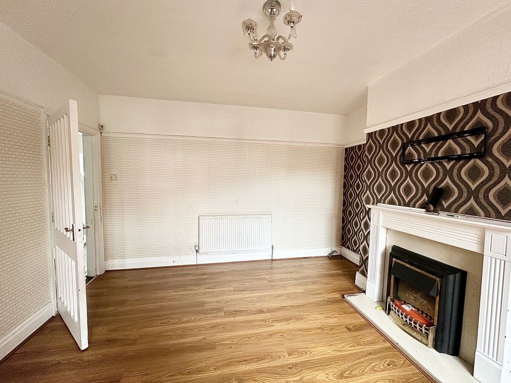 Property photo 2 of 5