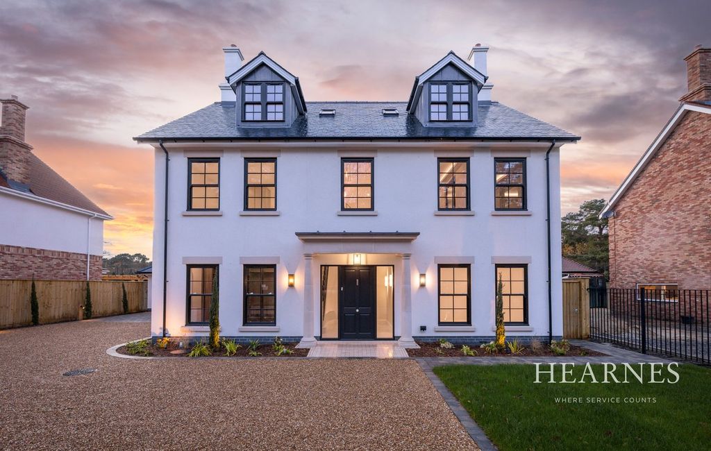 Property photo 1 of 23