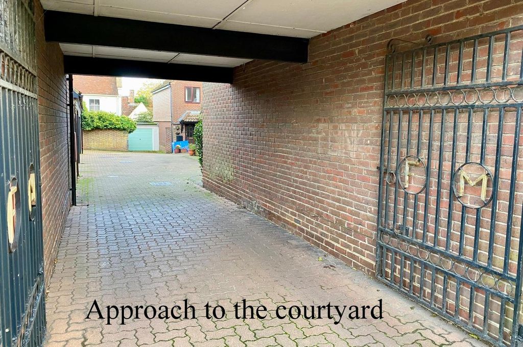 Property photo 3 of 6 Gallery