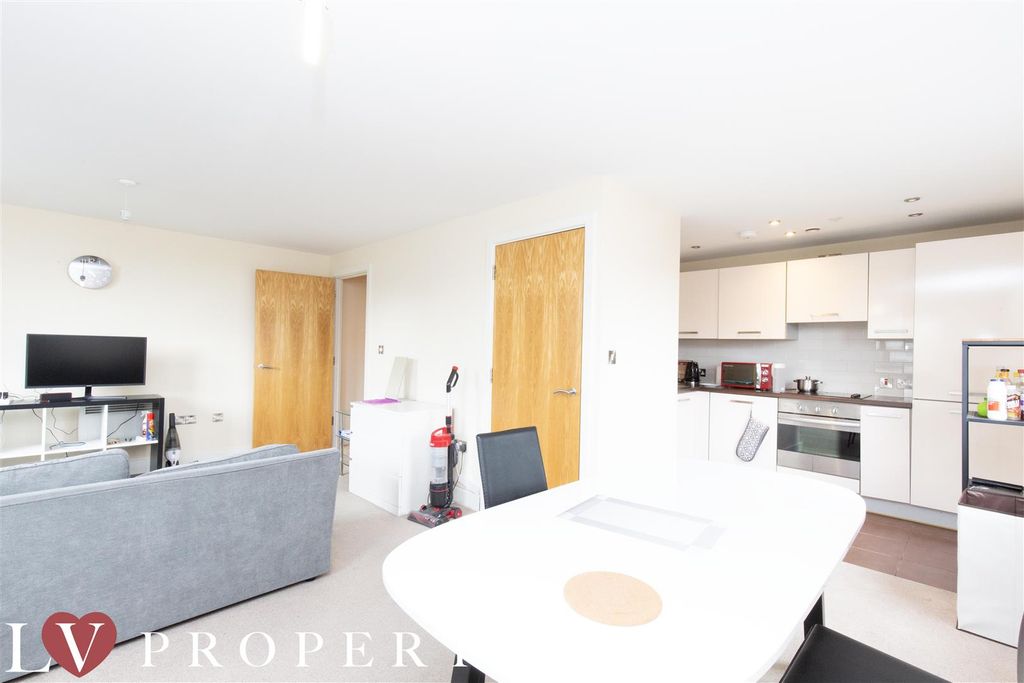 Property photo 3 of 10 N4.Jpg