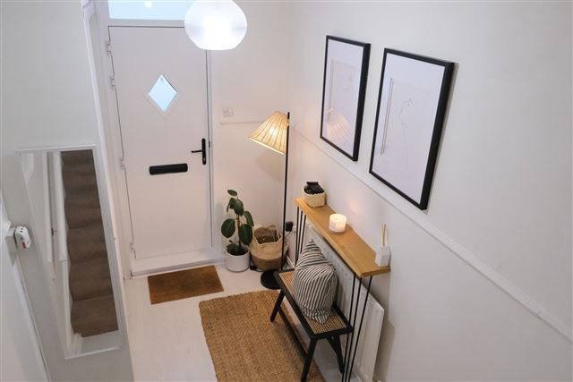 Property photo 3 of 19 Hallway