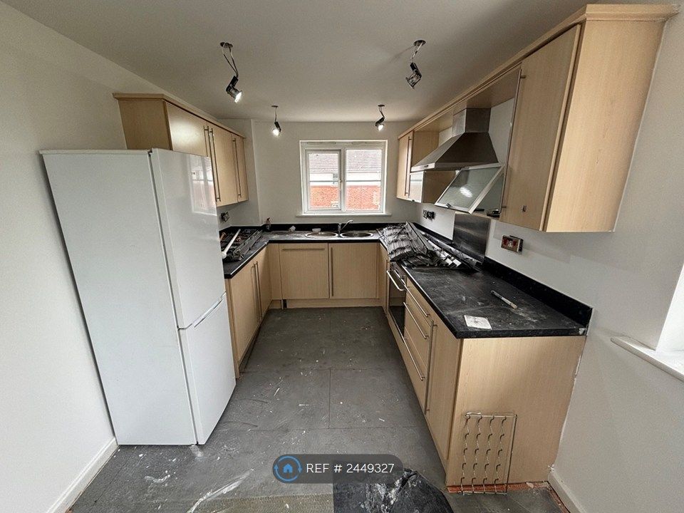 Property photo 2 of 9