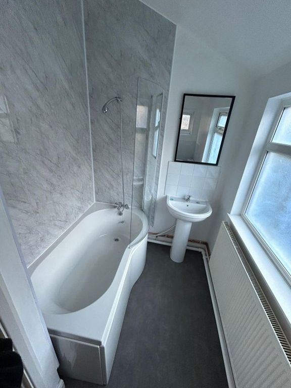 Property photo 3 of 6 8825865.Jpg