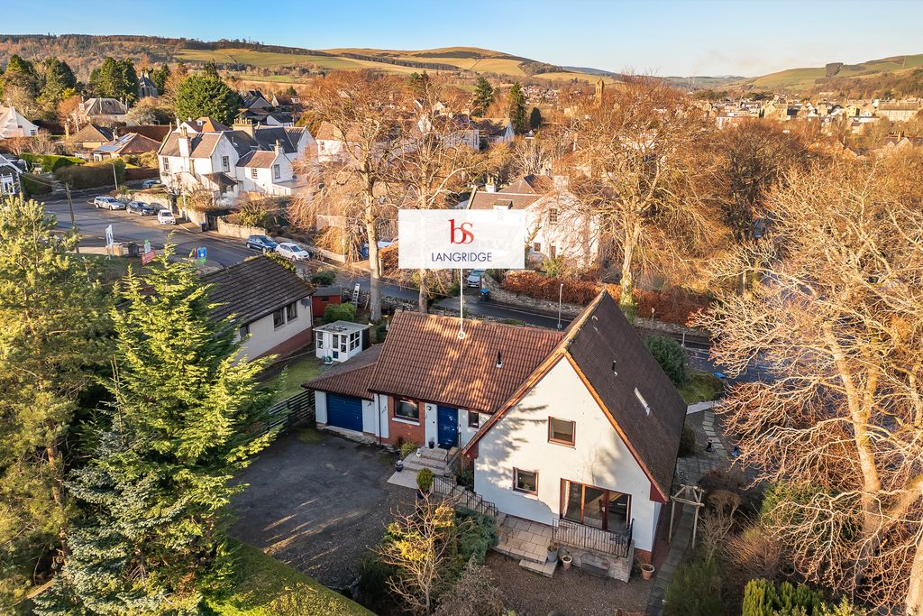 Property photo 2 of 13 Property Image 2