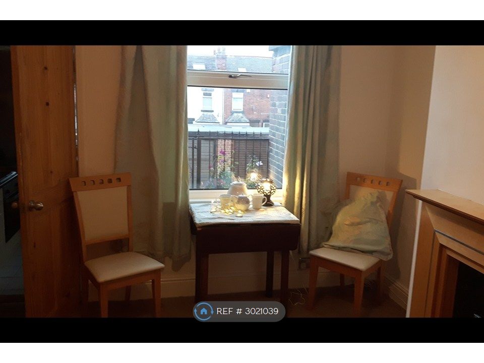 Property photo 2 of 21 Table And Chairs - Feel Free To Move Things Around