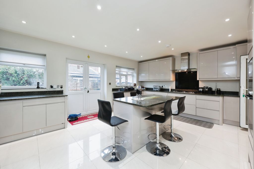 Property photo 1 of 15 Kitchen/Diner