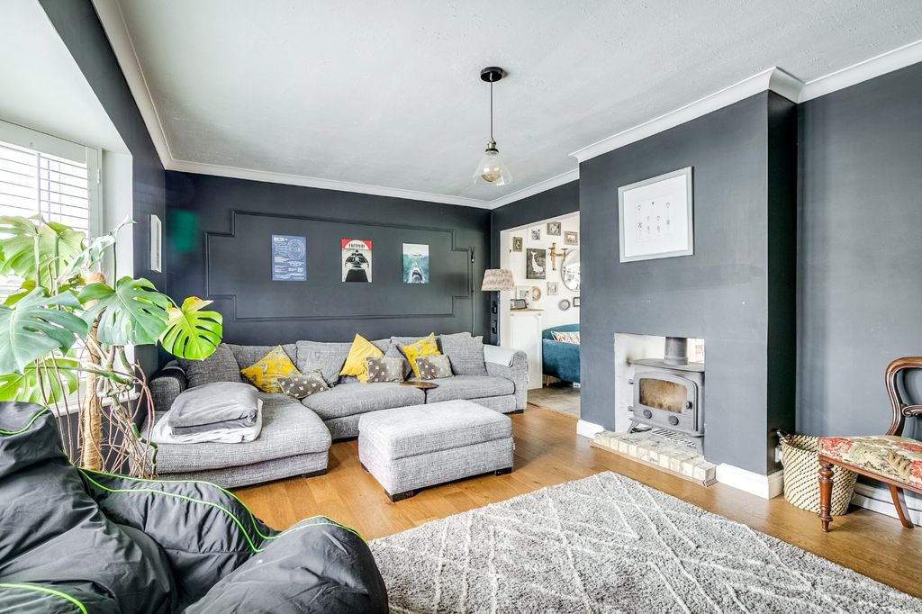 Property photo 3 of 21 Picture No. 17