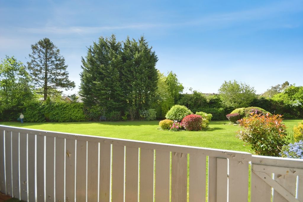 Property photo 2 of 26 Pbox-Img.Jpg