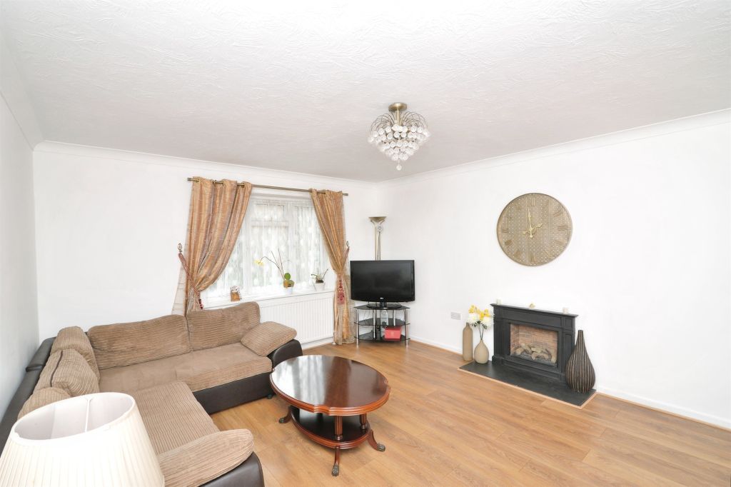 Property photo 3 of 23