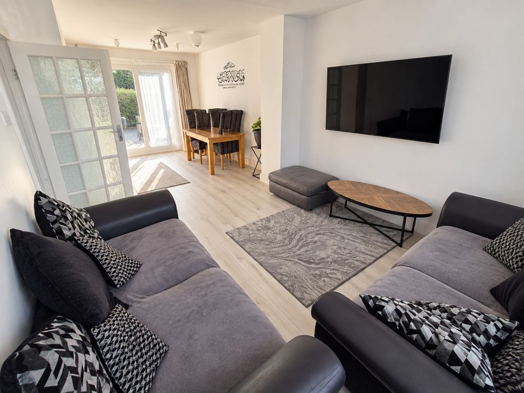 Property photo 2 of 7 5588312