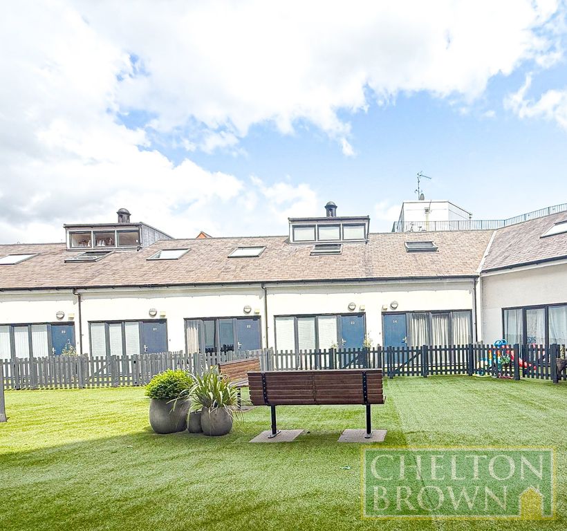 Property photo 1 of 11 Communal Garden