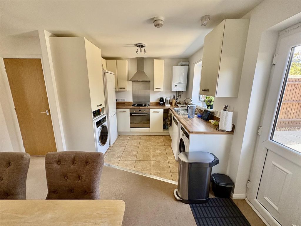 Property photo 2 of 14