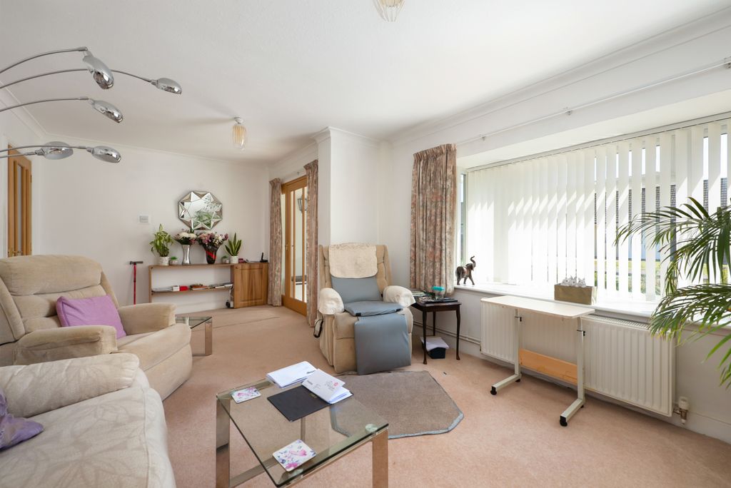 Property photo 3 of 15 Sitting Room