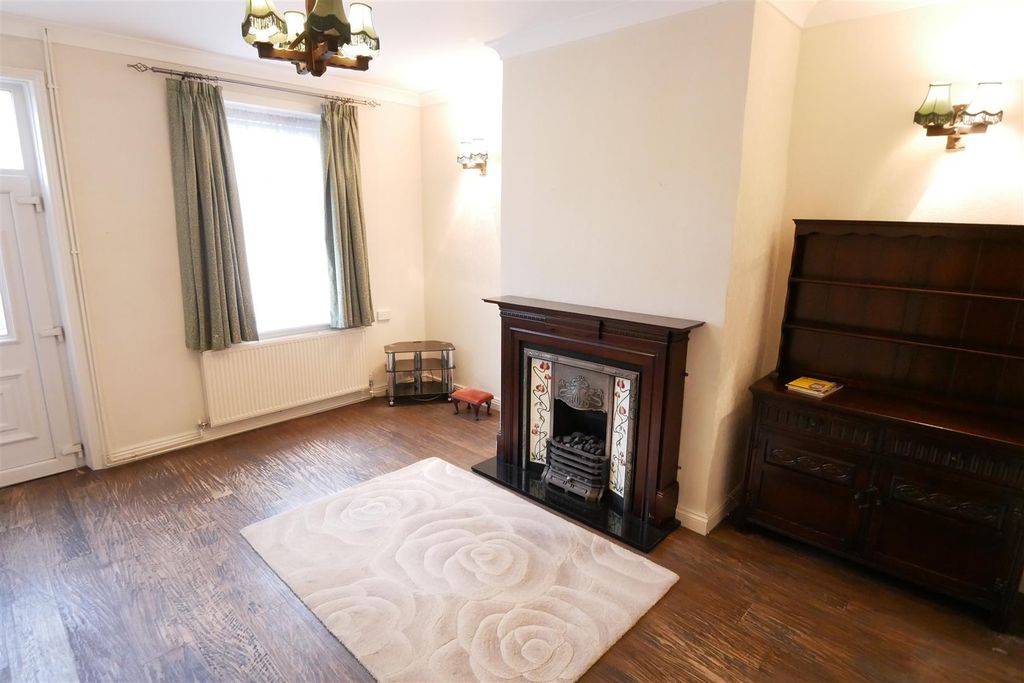 Property photo 2 of 5 P1600157.Jpg