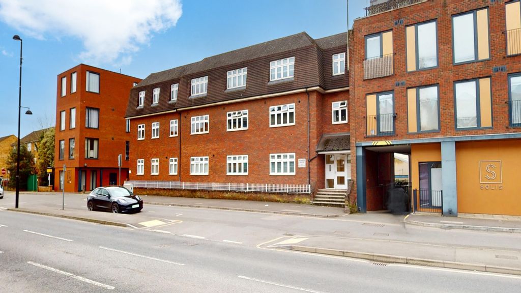 Property photo 1 of 12 4933951