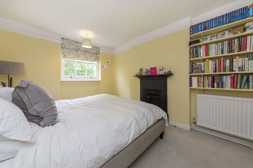 Property photo 3 of 6