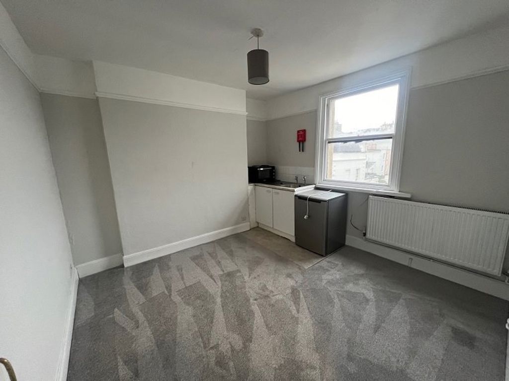 Property photo 2 of 3