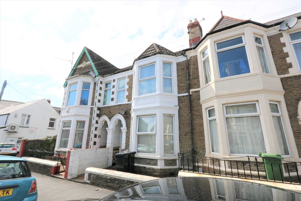 Property photo 1 of 12