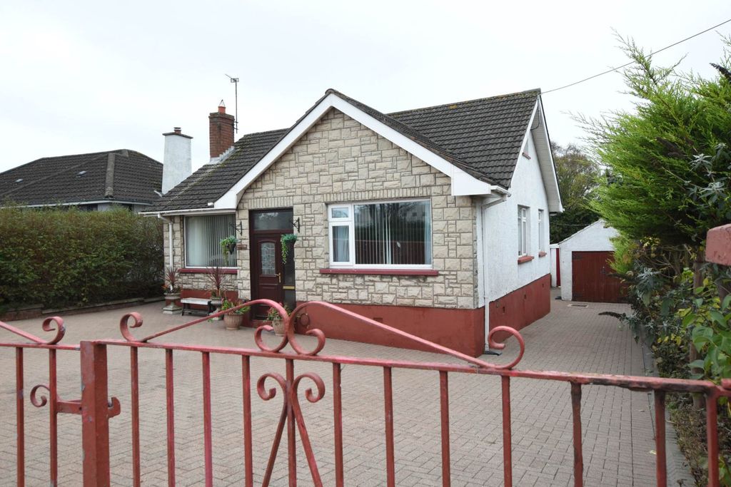 Property photo 2 of 23